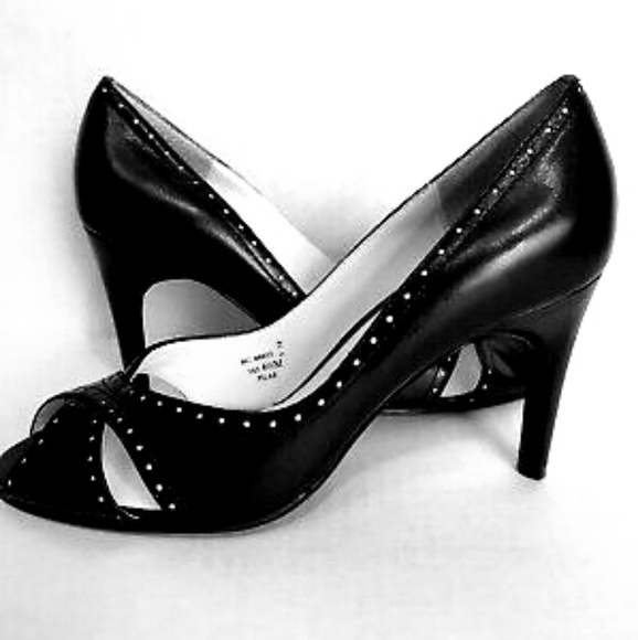 🌷Just In🌷Apostrophe Black Leather Peep Toe Heels - Picture 1 of 8